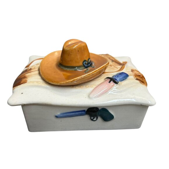 Vintage Cowboy Hat Gun Knife Ceramic Trinket Box - Picture 1 of 6